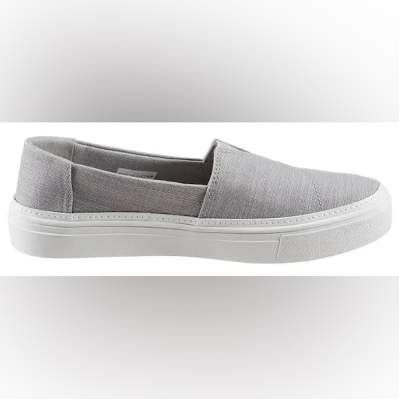 NIB TOMS Women’s Parker Slip Ons Shoes in Grey in size 5.5 - Picture 1 of 8